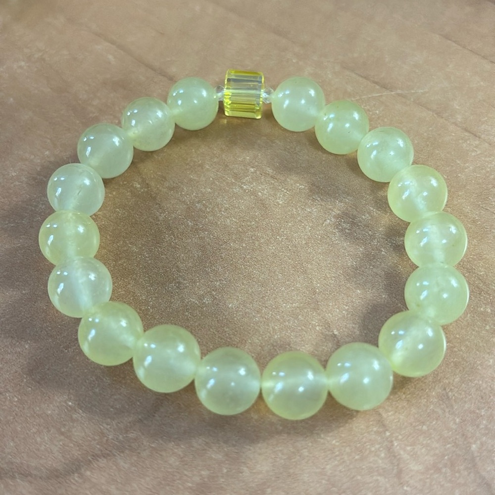 #012 Prehnite Healing Bracelet 10mm Authentic